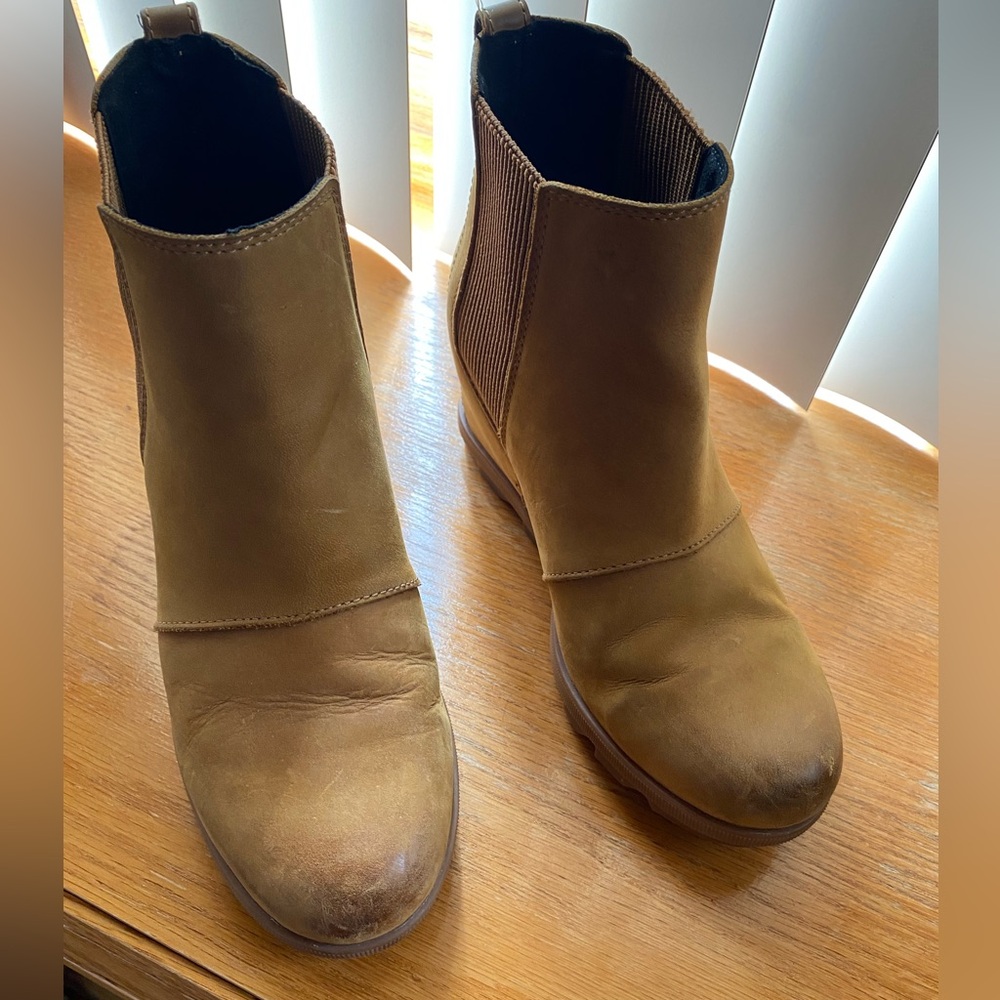 Tan Beige Wedge Sorel Boots 8 - image 1